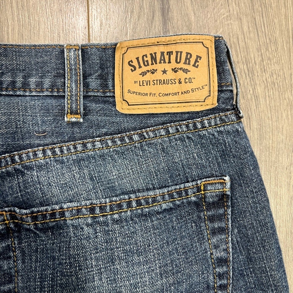 Signature By Levi Strauss Co. Men’s Denim Straight Jeans 42x32 (42x30) - Picture 9 of 10